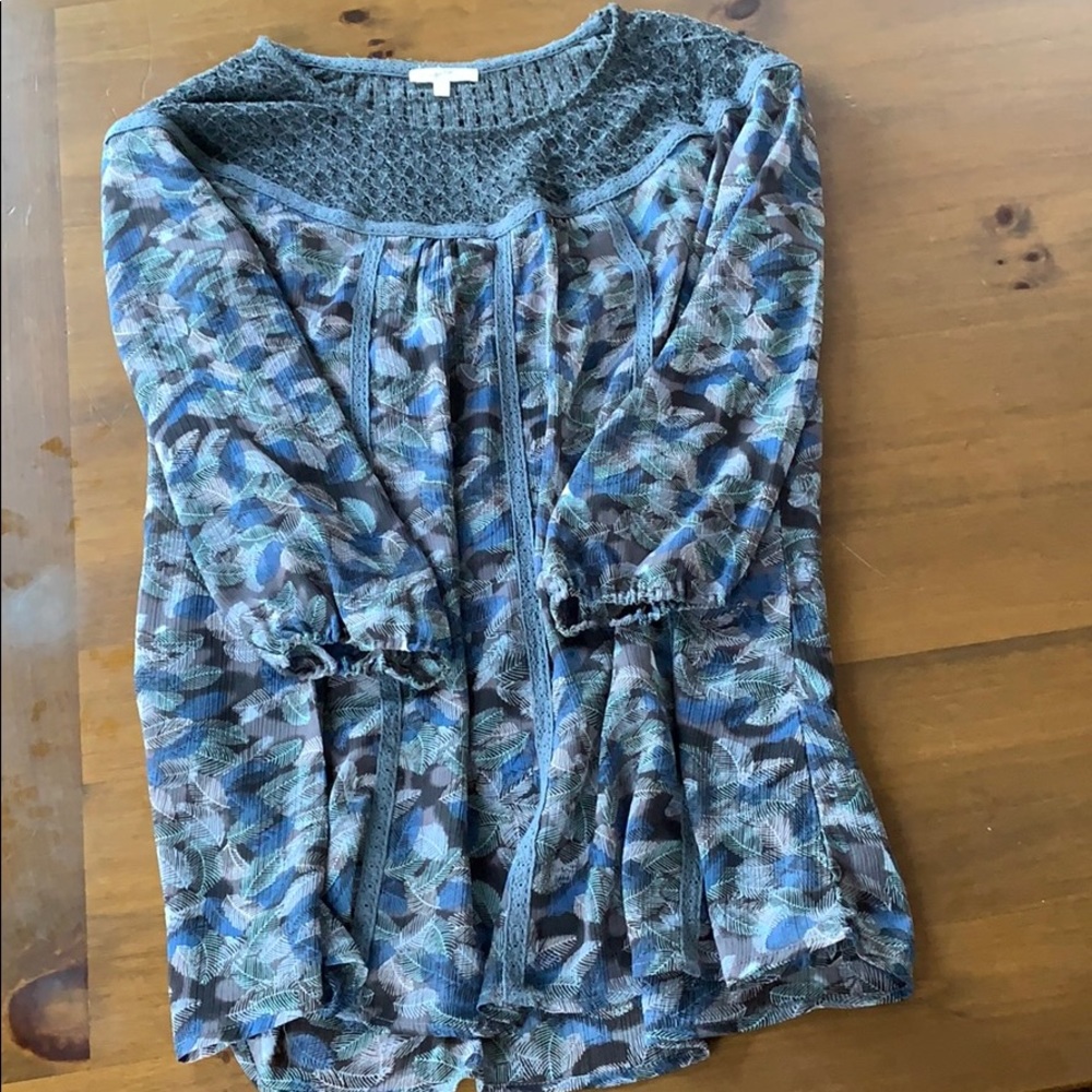 Like new quarter sleeve flowy top